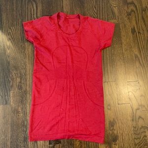 lululemon swiftly tech short sleeve in dark red